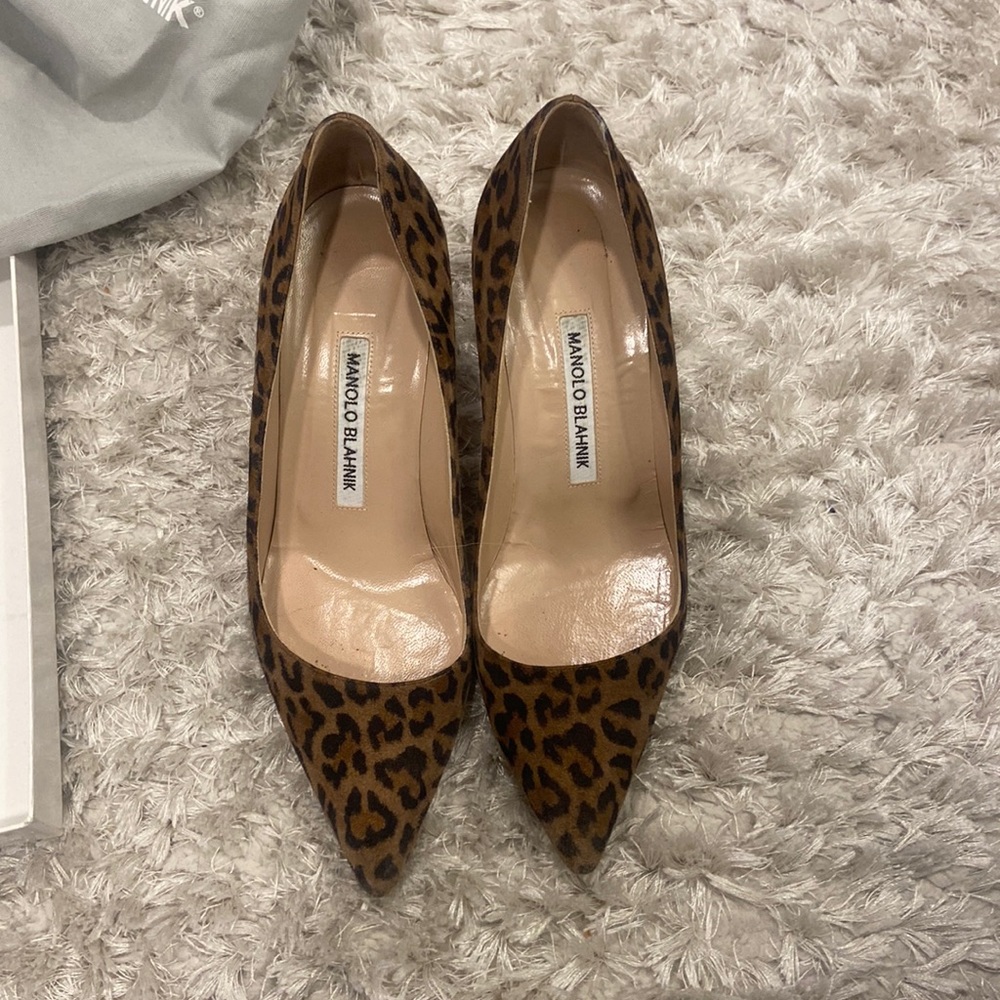 Manolo Blahnik leopard heel